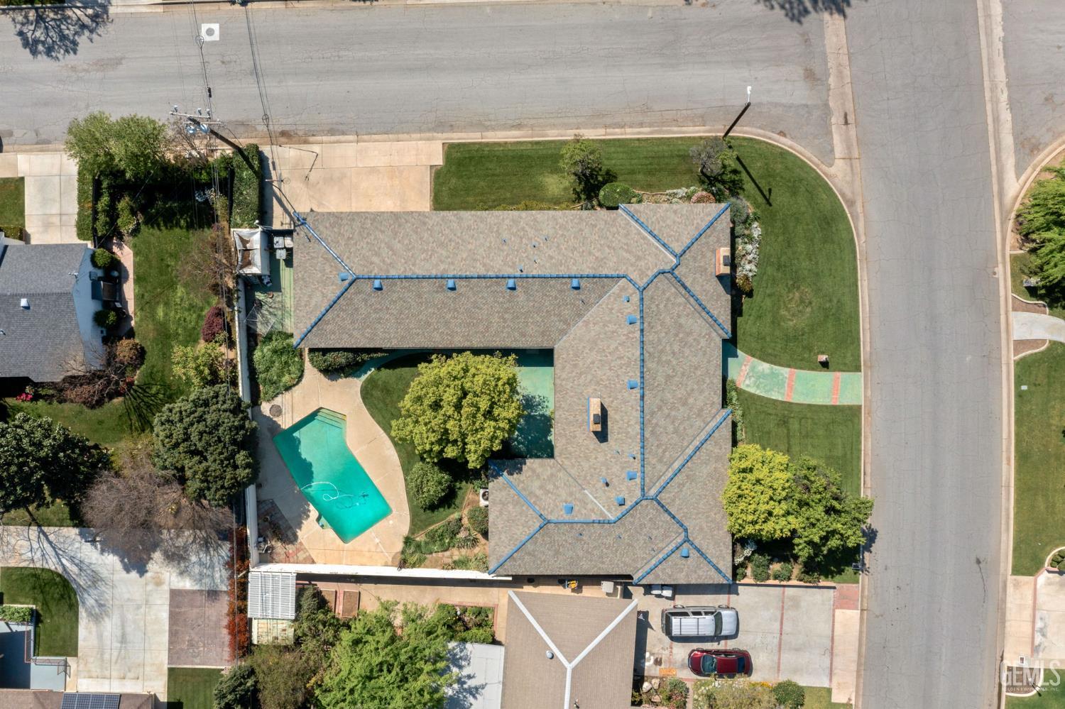 2444 Pine Street