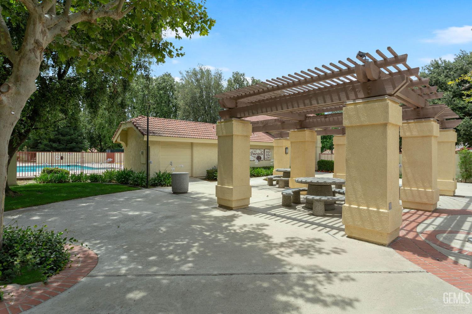 8221 Sheffield Lane