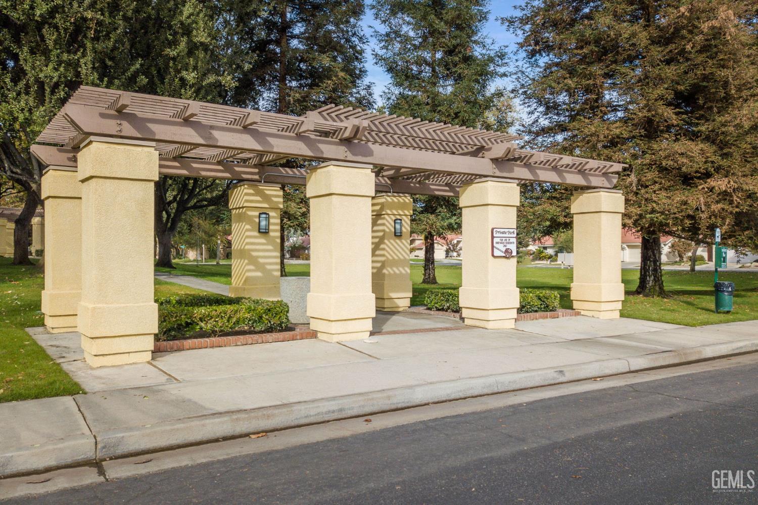 8221 Sheffield Lane