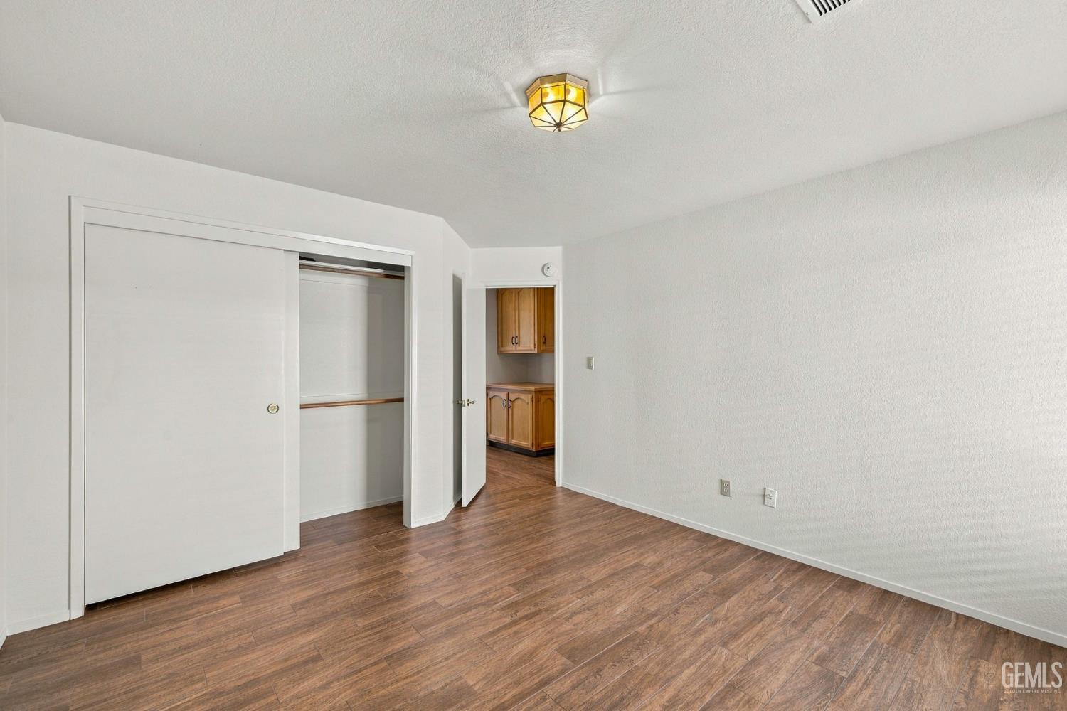 8221 Sheffield Lane