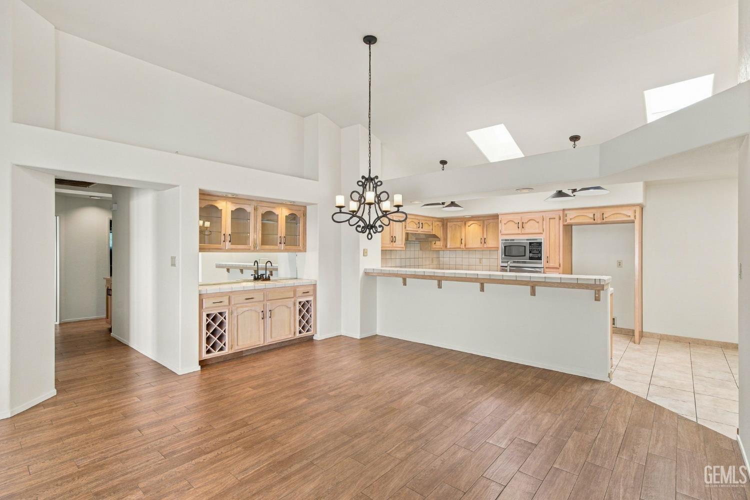 8221 Sheffield Lane