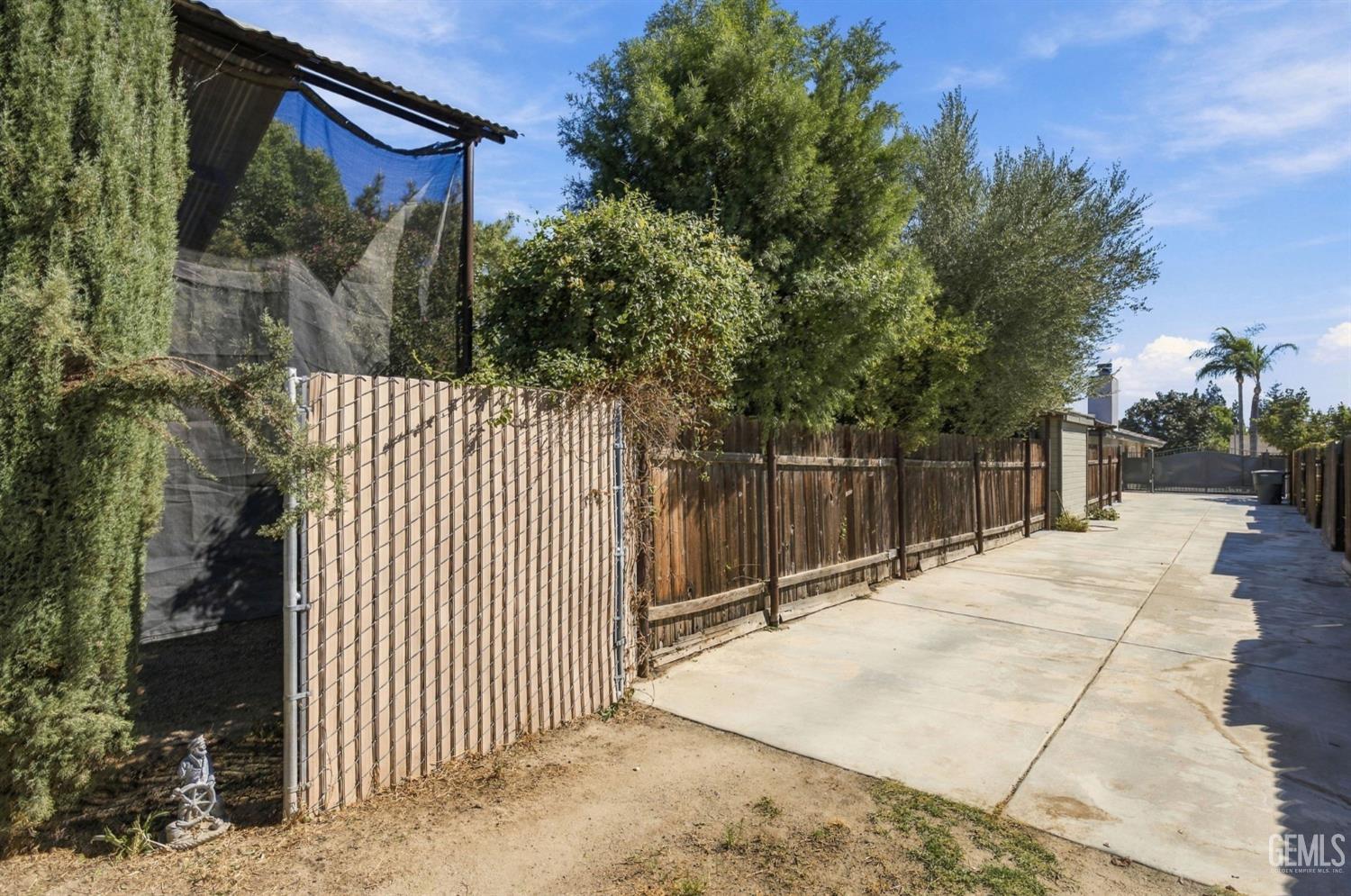 10718 Dee Dee Avenue