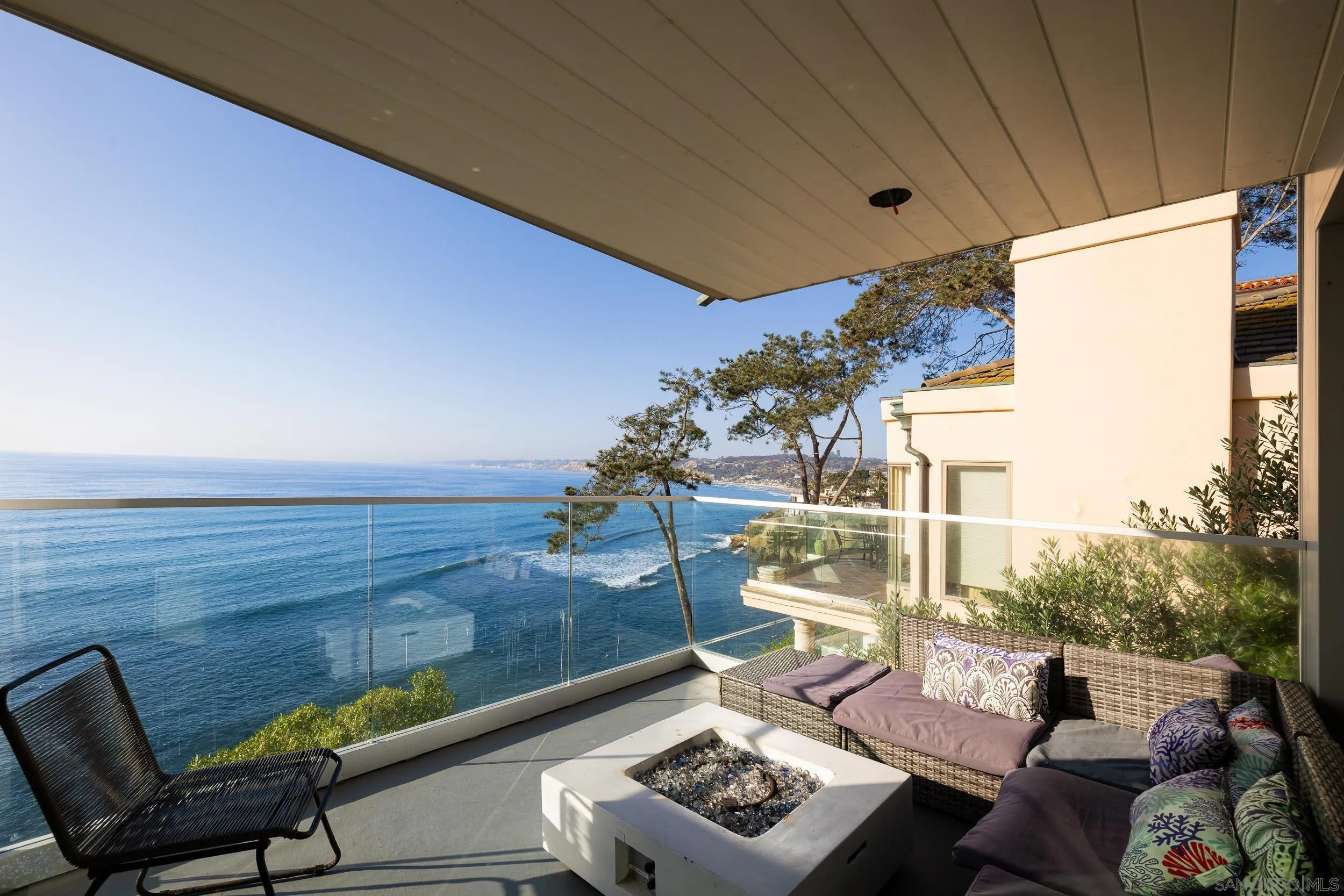 1624 Torrey Pines Rd