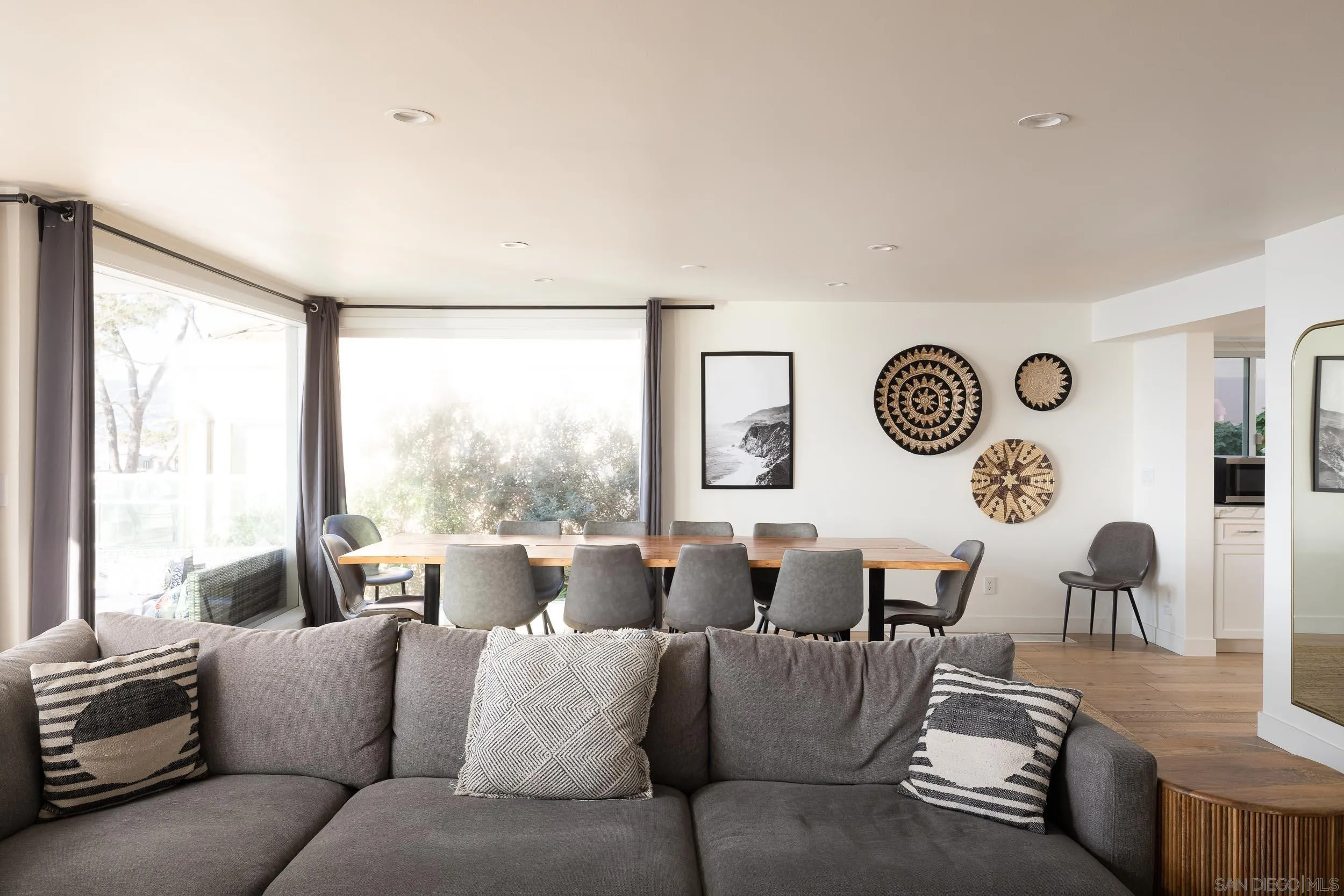 1624 Torrey Pines Rd