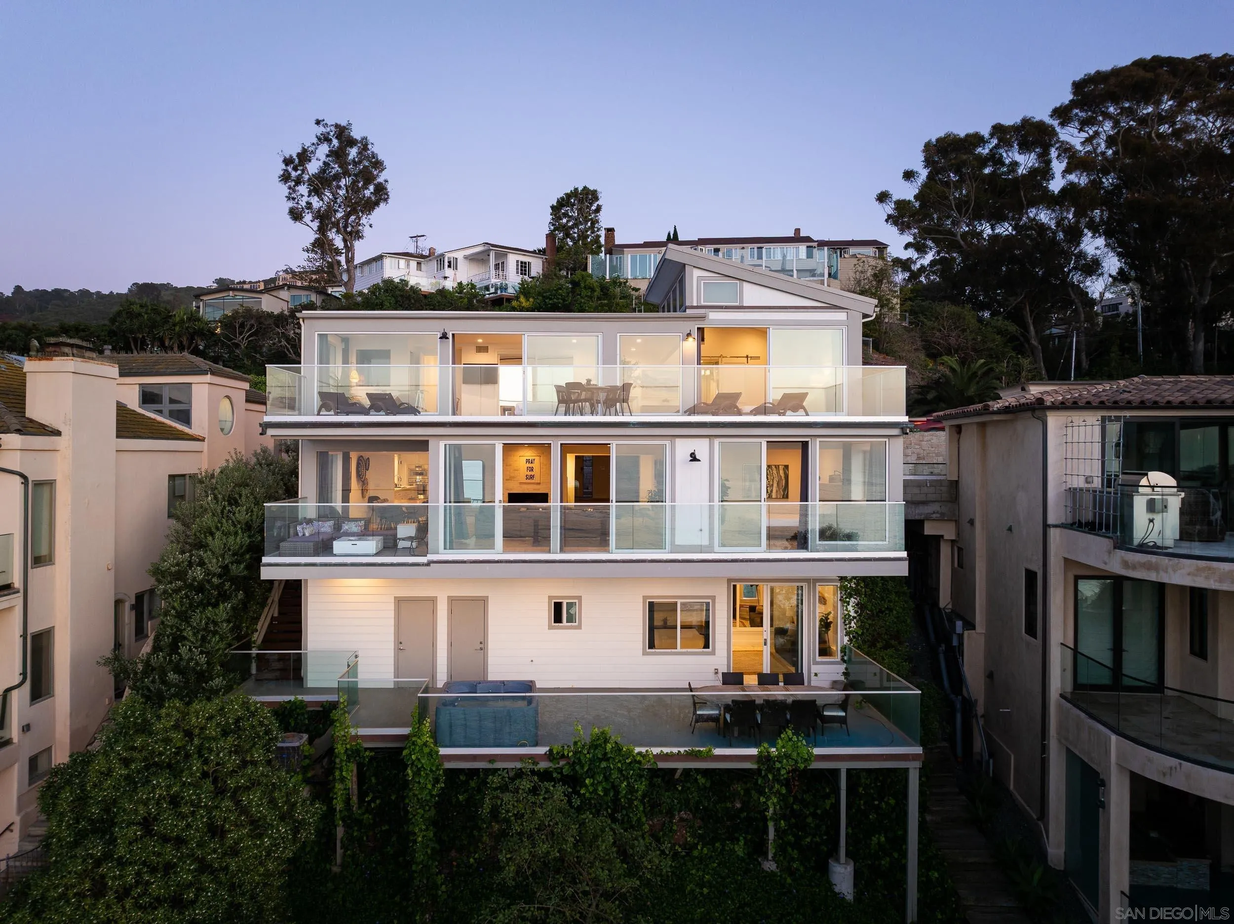 1624 Torrey Pines Rd
