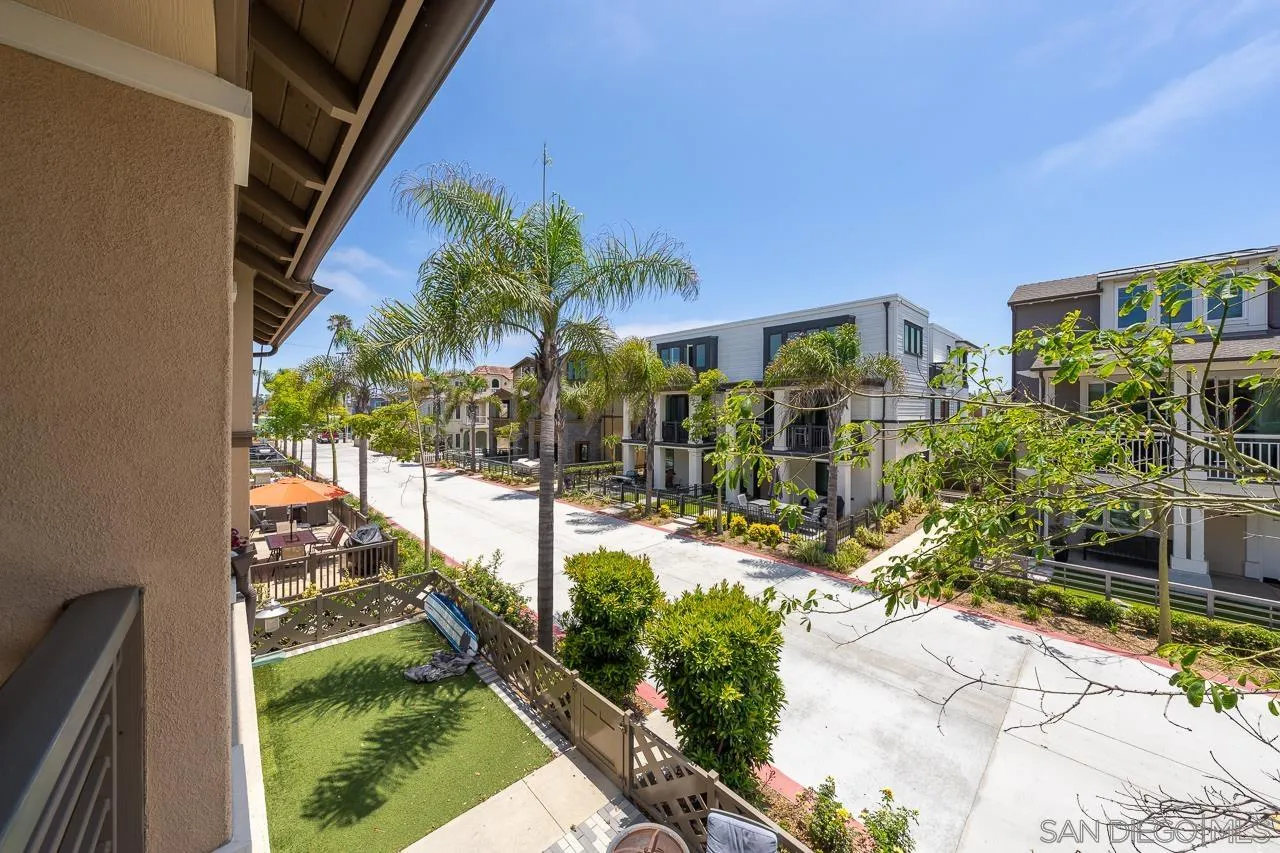 810 Santa Barbara Place