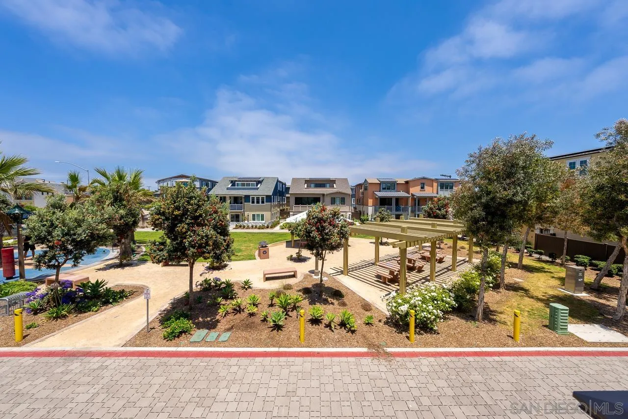 810 Santa Barbara Place
