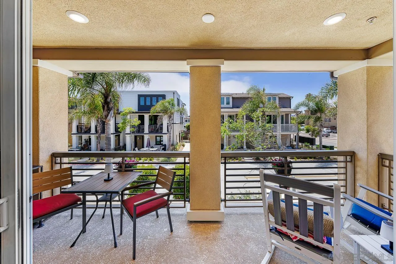 810 Santa Barbara Place