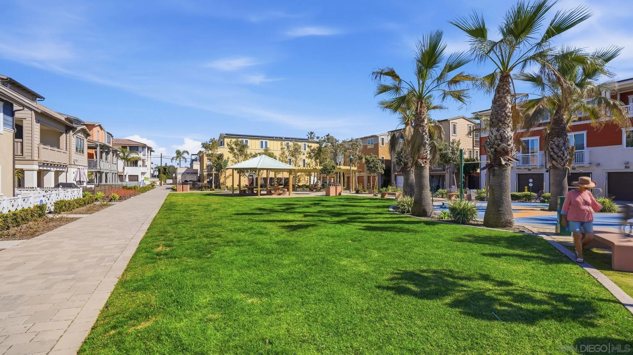 810 Santa Barbara Pl