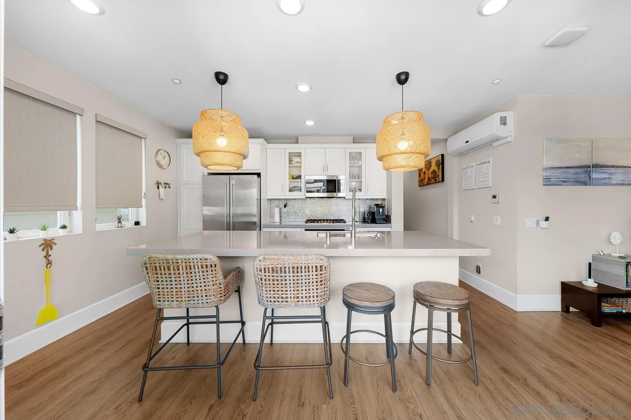 810 Santa Barbara Pl