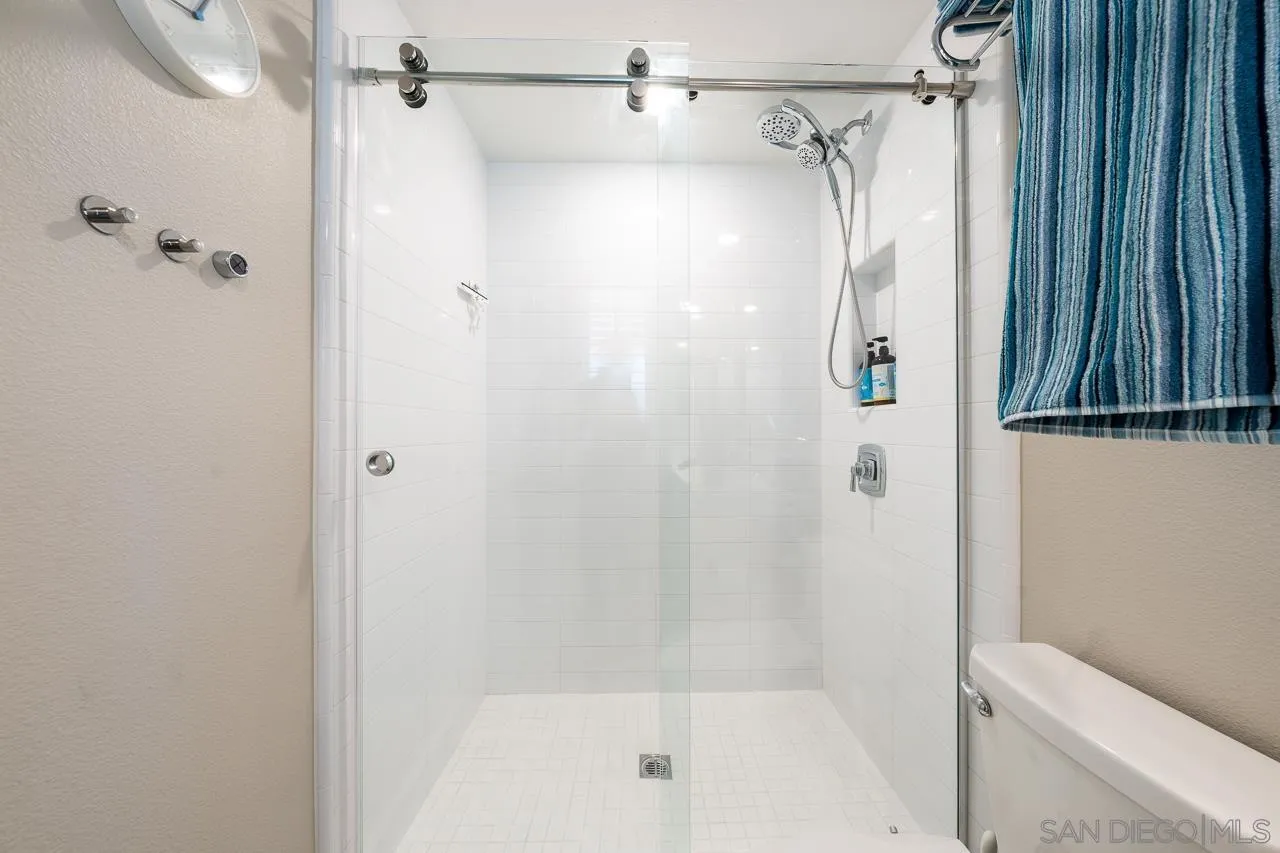 810 Santa Barbara Pl