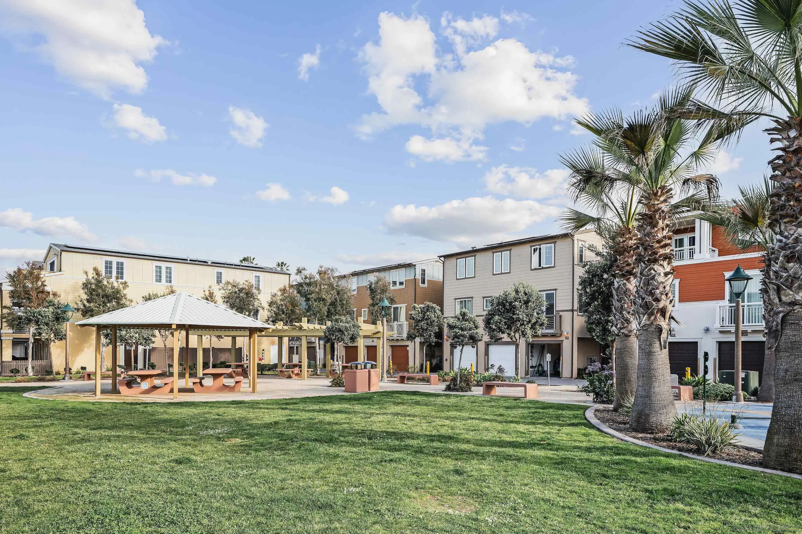 810 Santa Barbara Pl