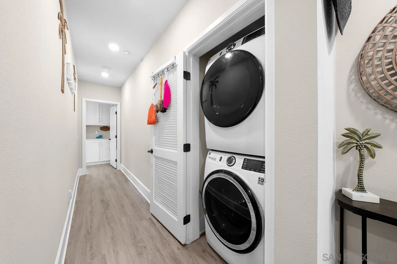 810 Santa Barbara Pl