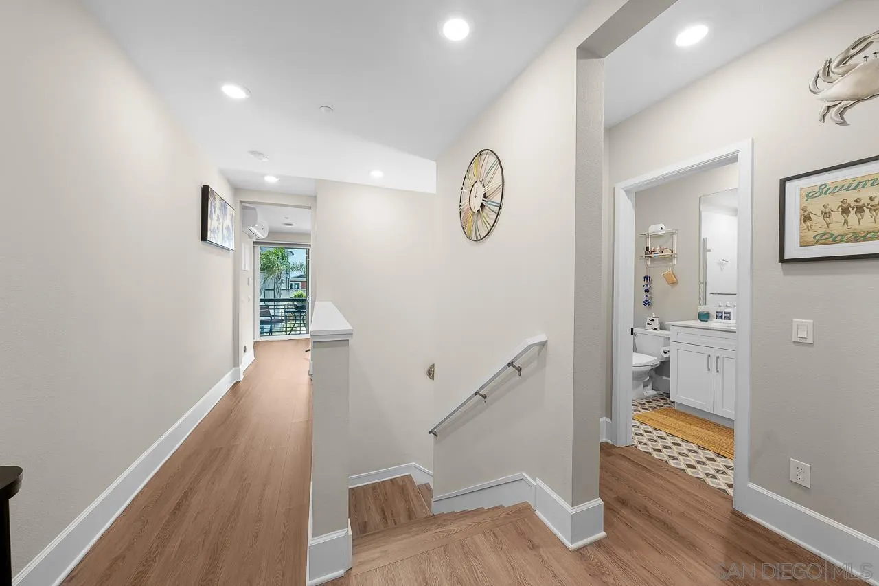 810 Santa Barbara Pl