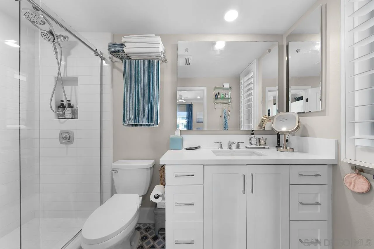 810 Santa Barbara Pl