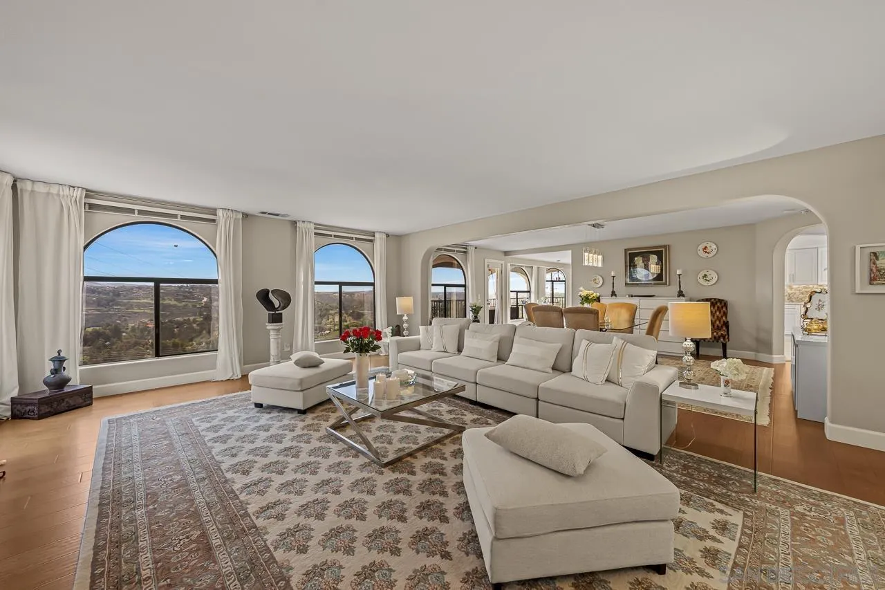 7087 Rancho Santa Fe View Ct.