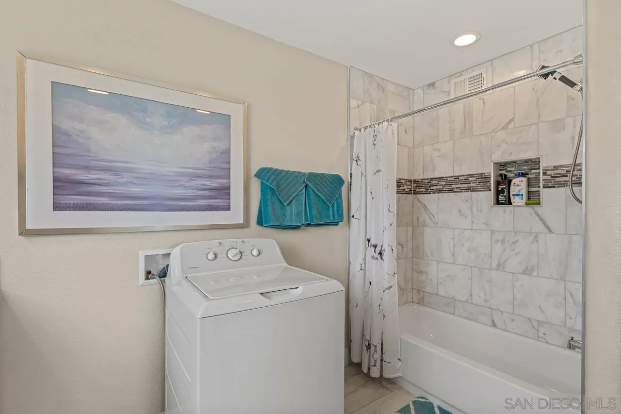 7087 Rancho Santa Fe View Ct.