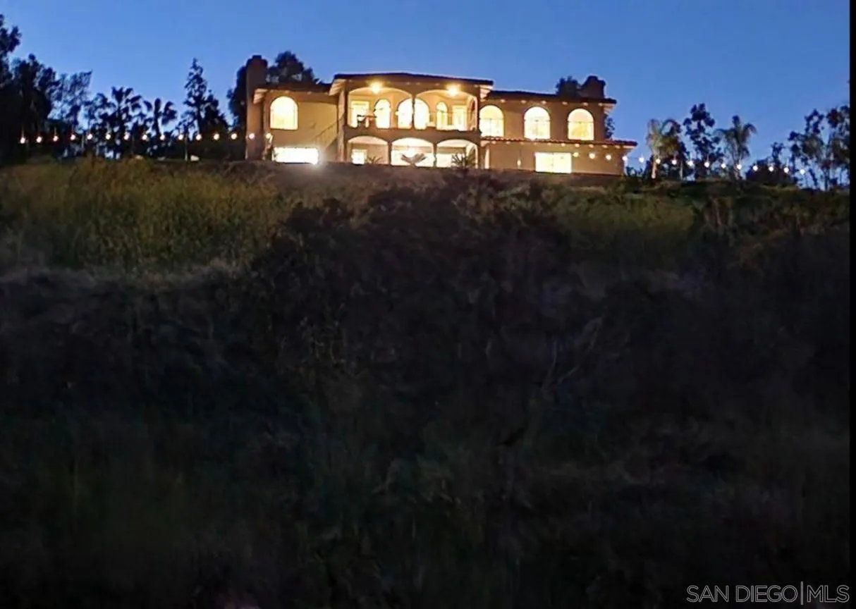 7087 Rancho Santa Fe View Ct.