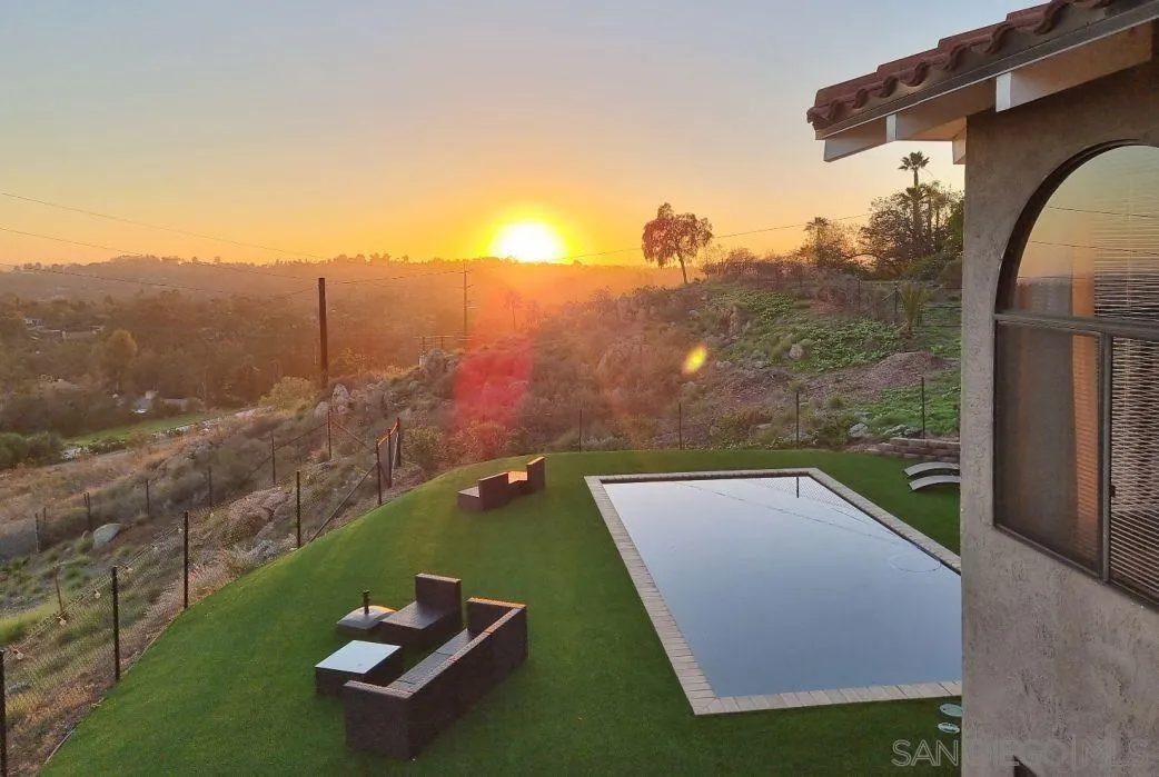 7087 Rancho Santa Fe View Ct.