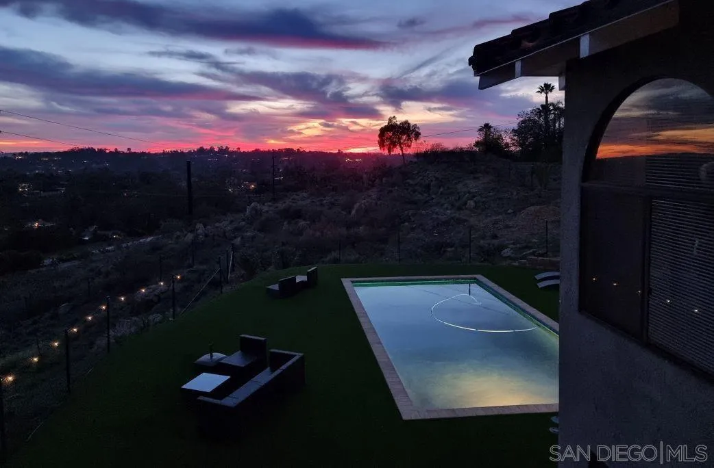 7087 Rancho Santa Fe View Ct.