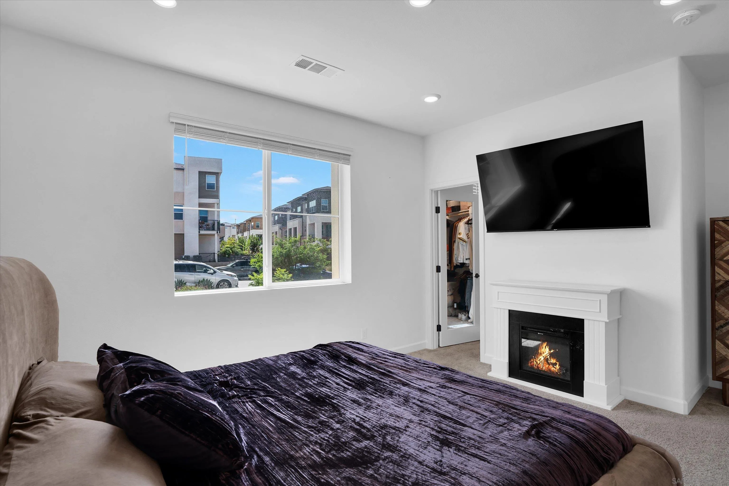 808 Mateo St Unit #2