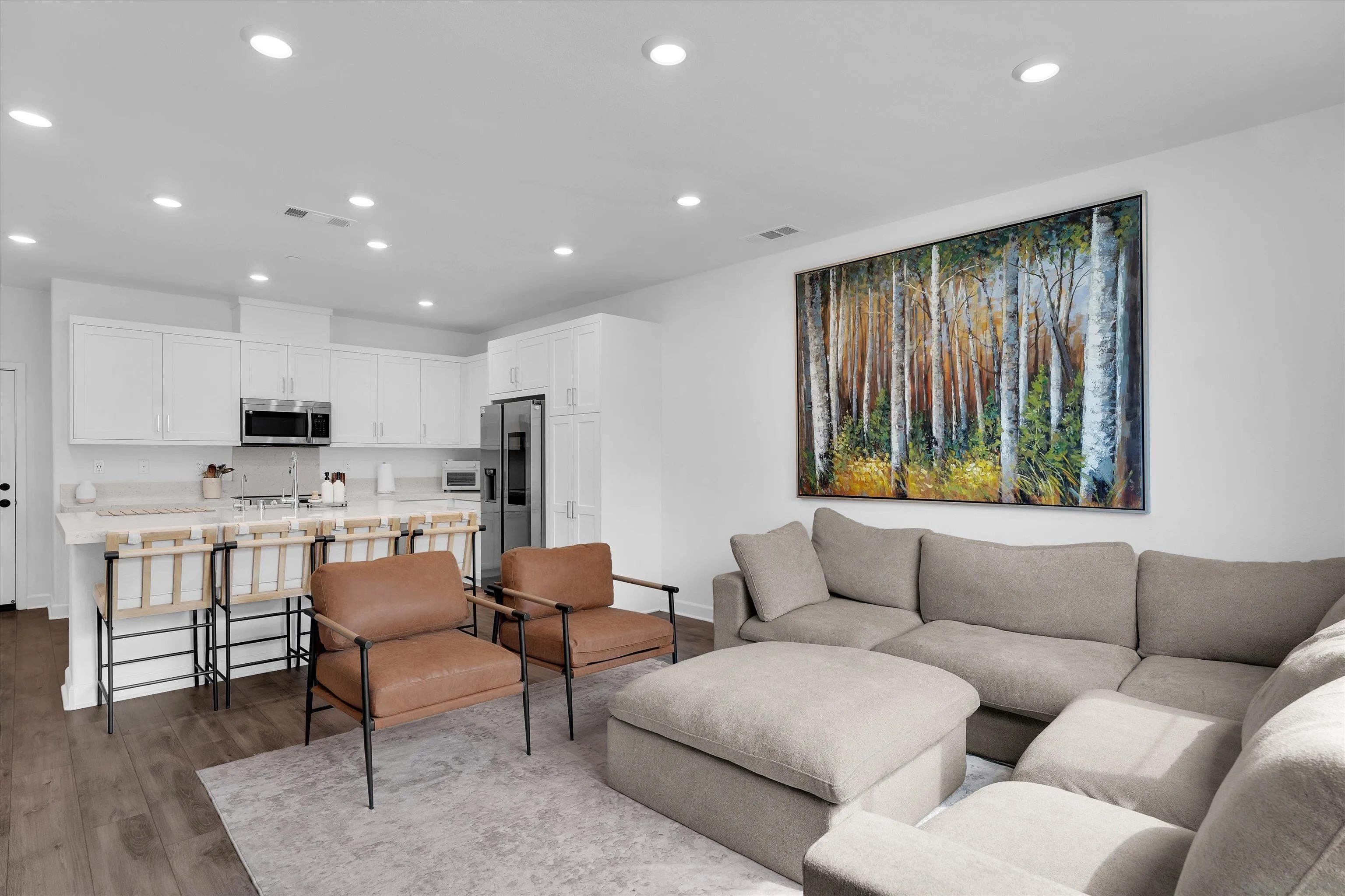 808 Mateo St Unit #2