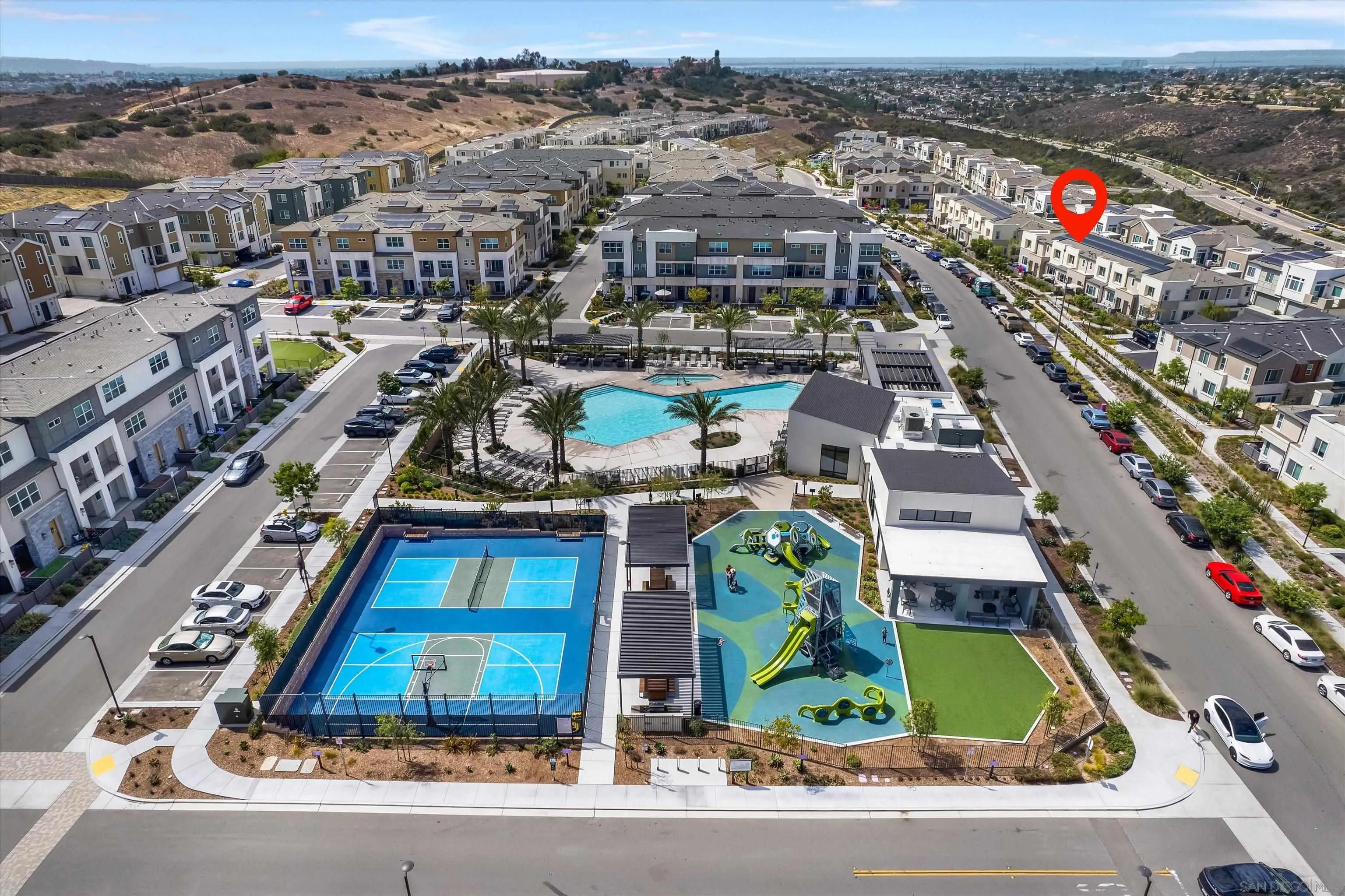 808 Mateo St Unit #2