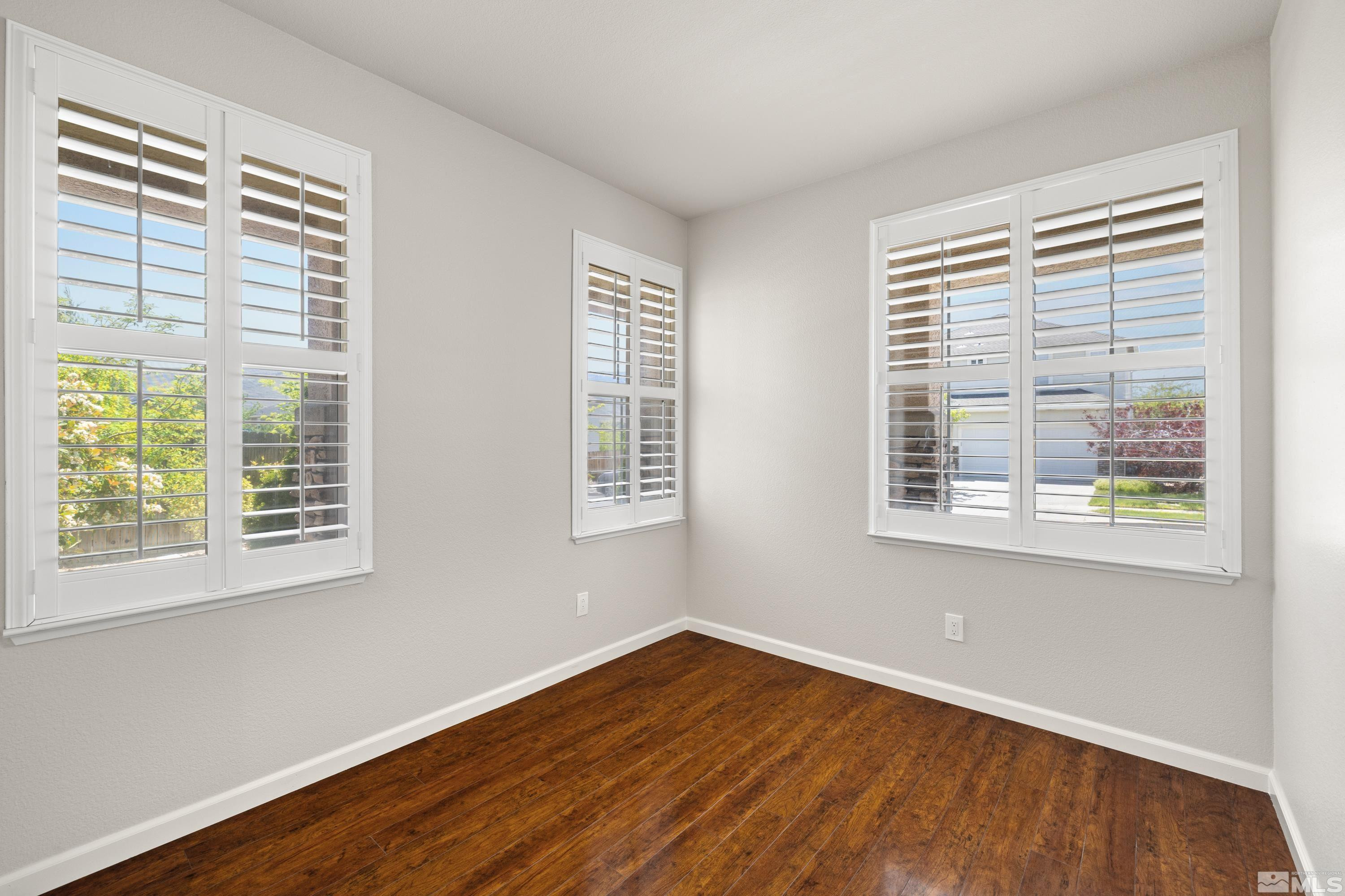 1260 SILVER CREST Circle