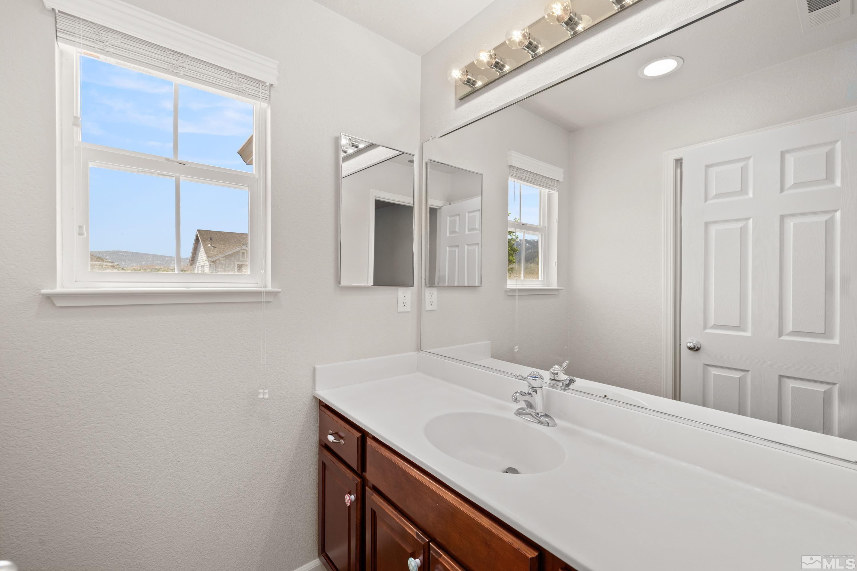 1260 SILVER CREST Circle