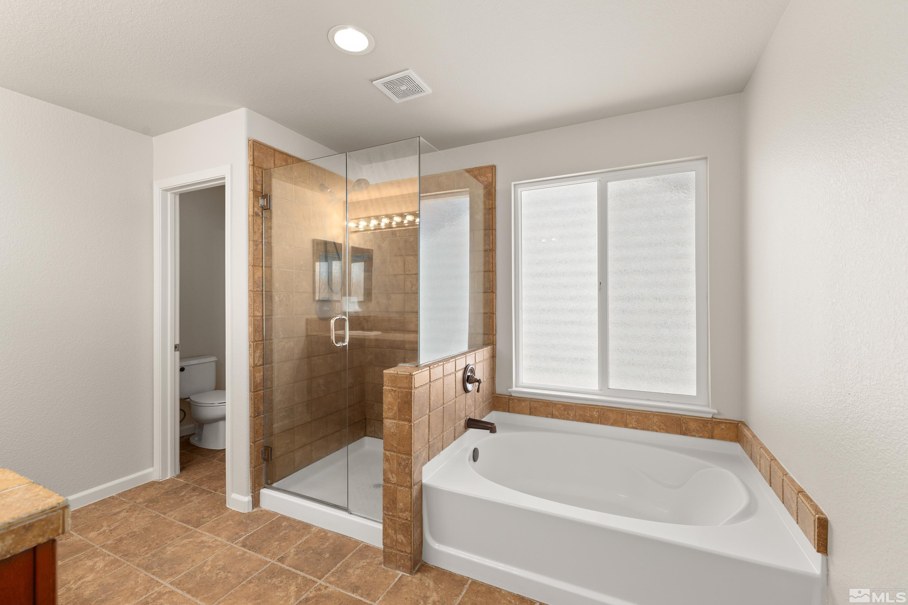 1260 SILVER CREST Circle