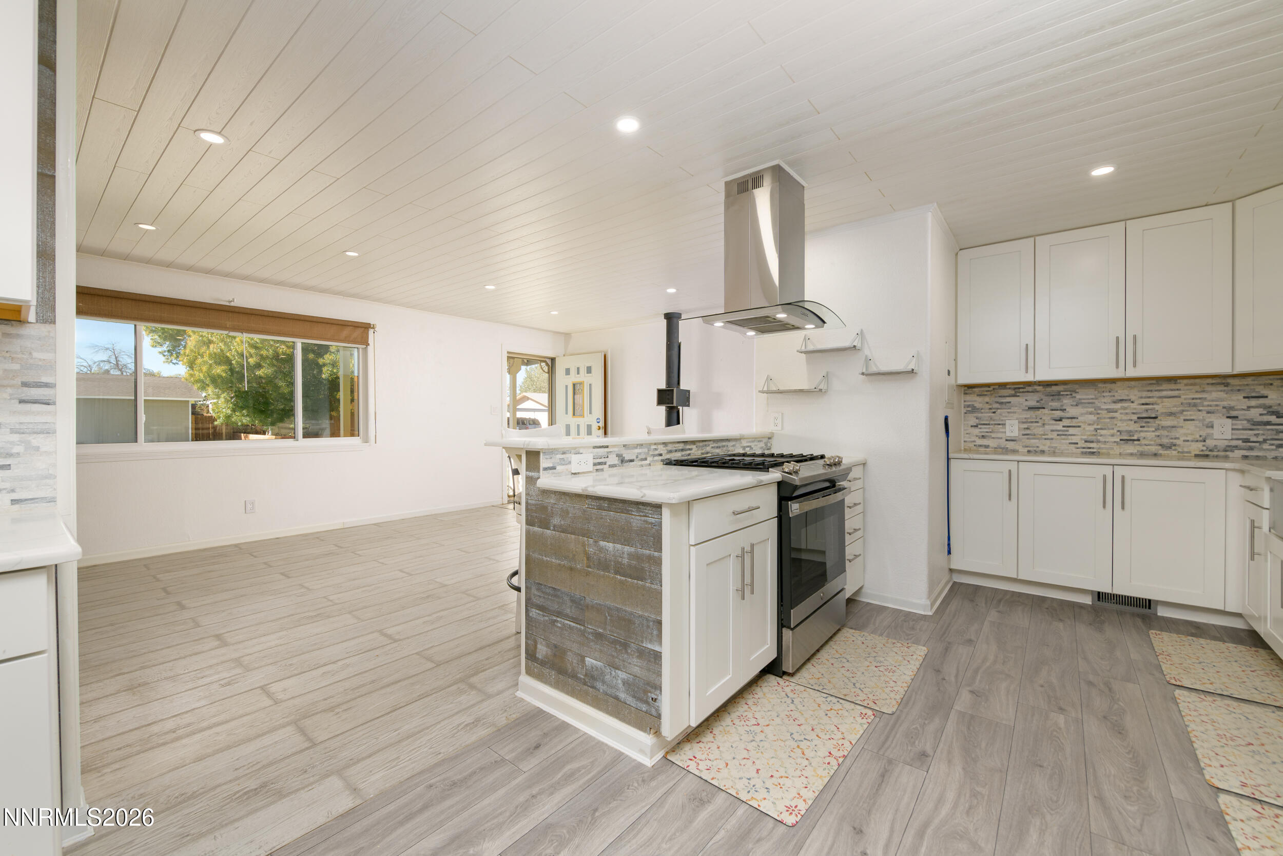 890 Sunset Drive