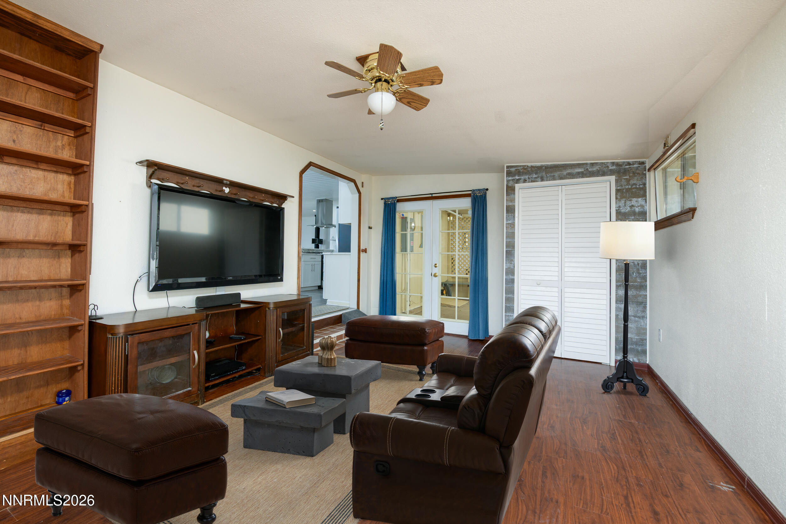 890 Sunset Drive
