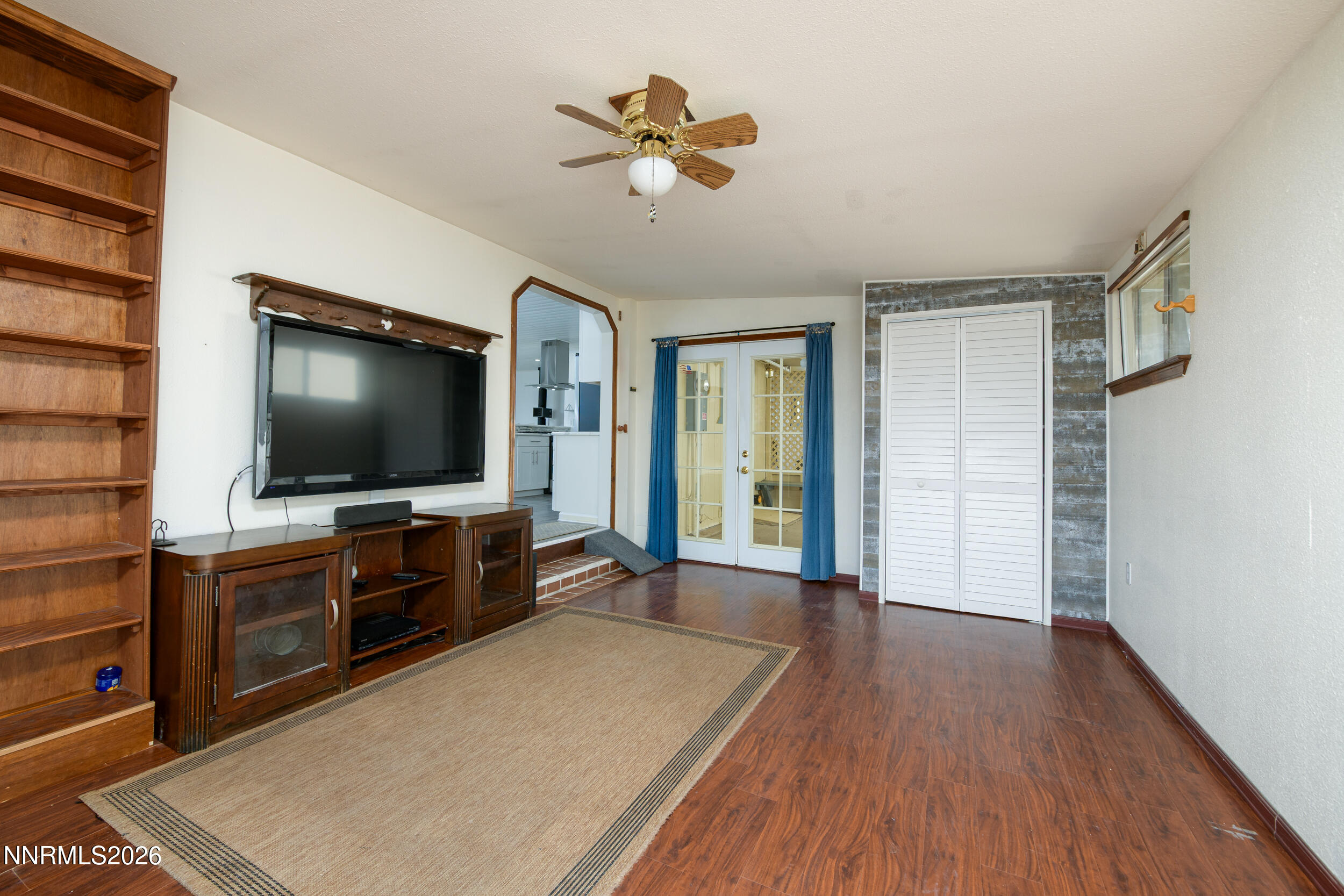 890 Sunset Drive