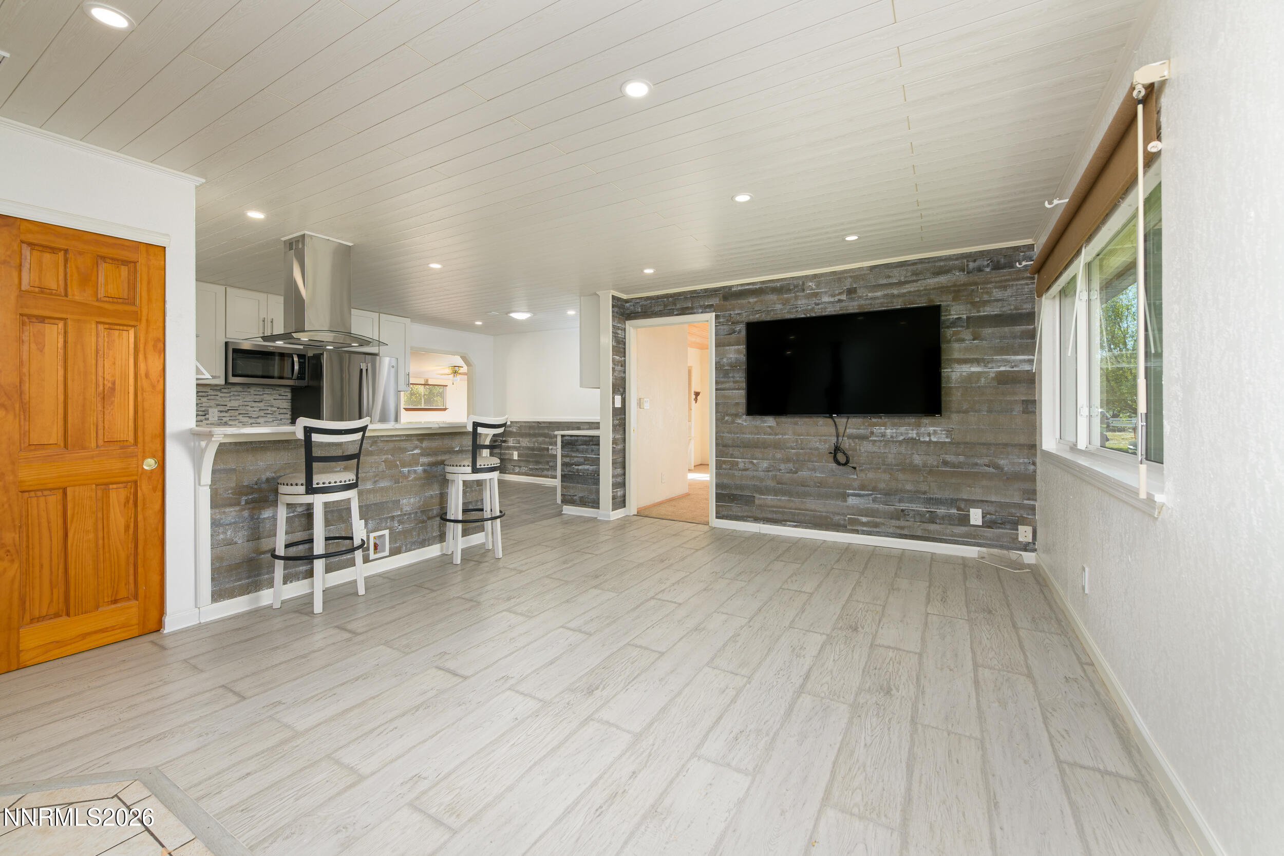 890 Sunset Drive