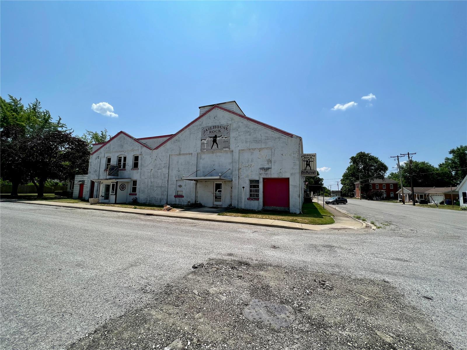 24 W Missouri Street