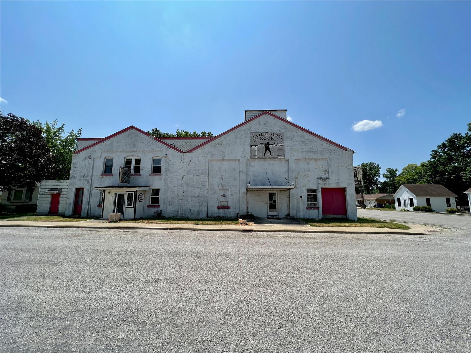 24 W Missouri Street