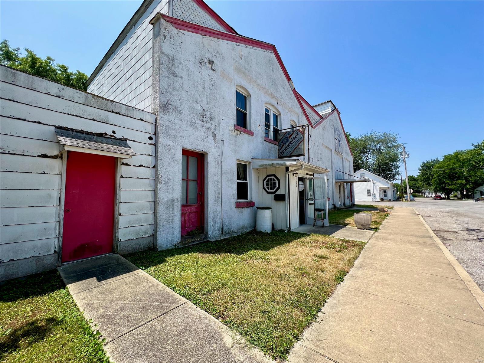 24 W Missouri Street