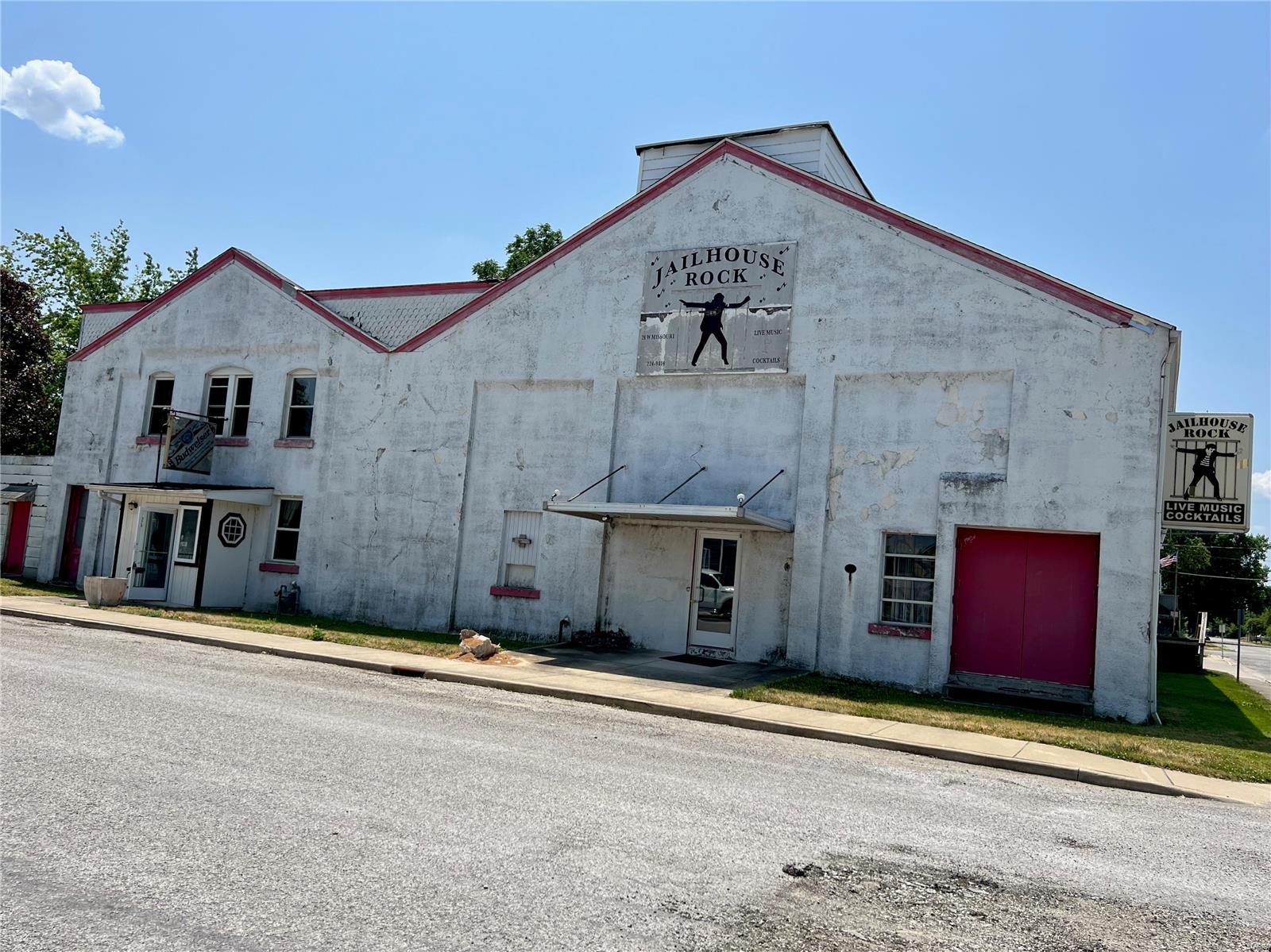 24 W Missouri Street