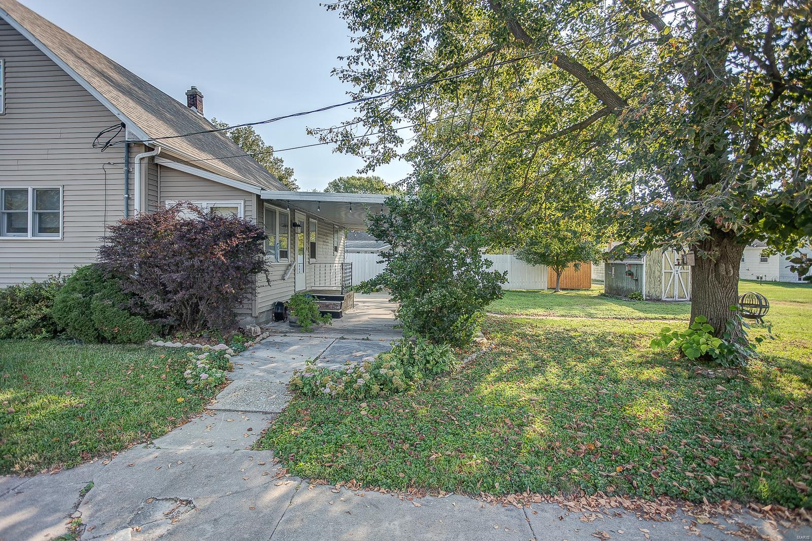 1 E Cedar Street
