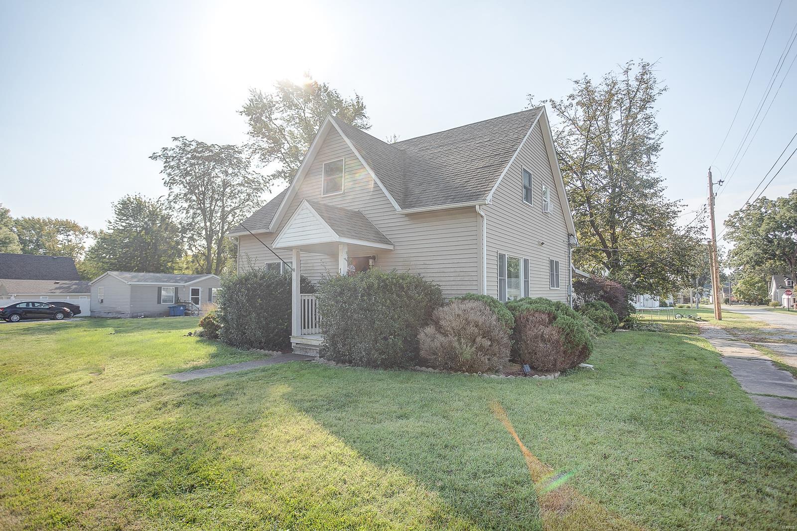 1 E Cedar Street