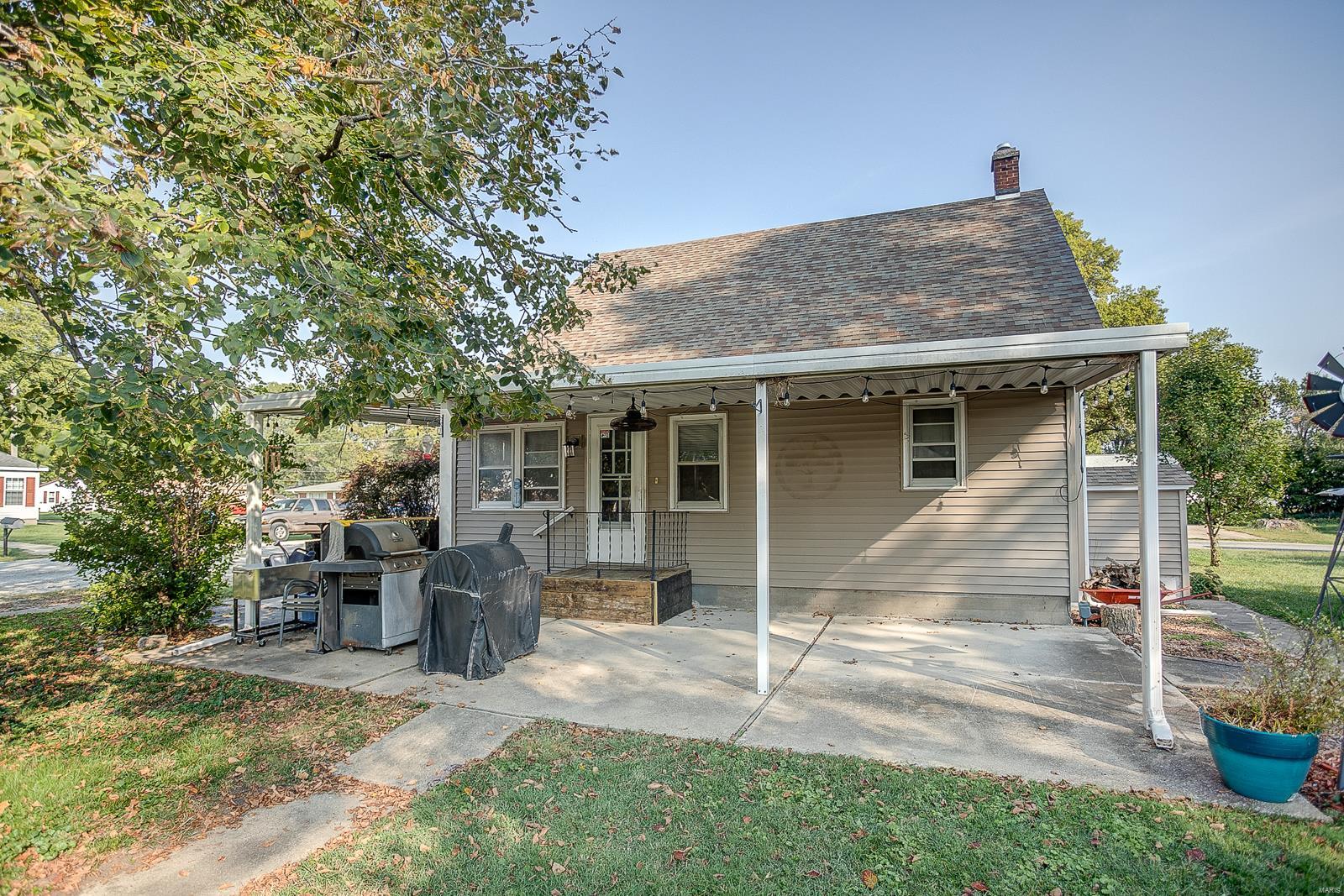 1 E Cedar Street