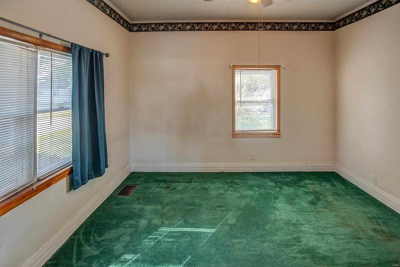 1 E Cedar Street