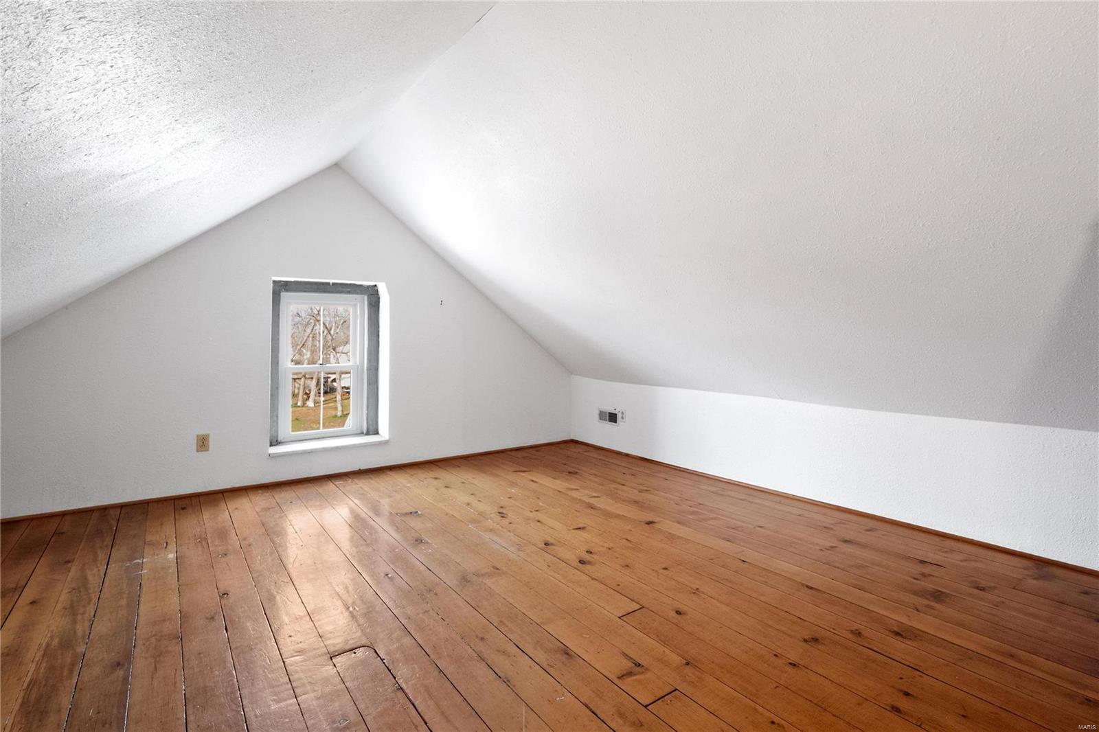 117 N Center Street