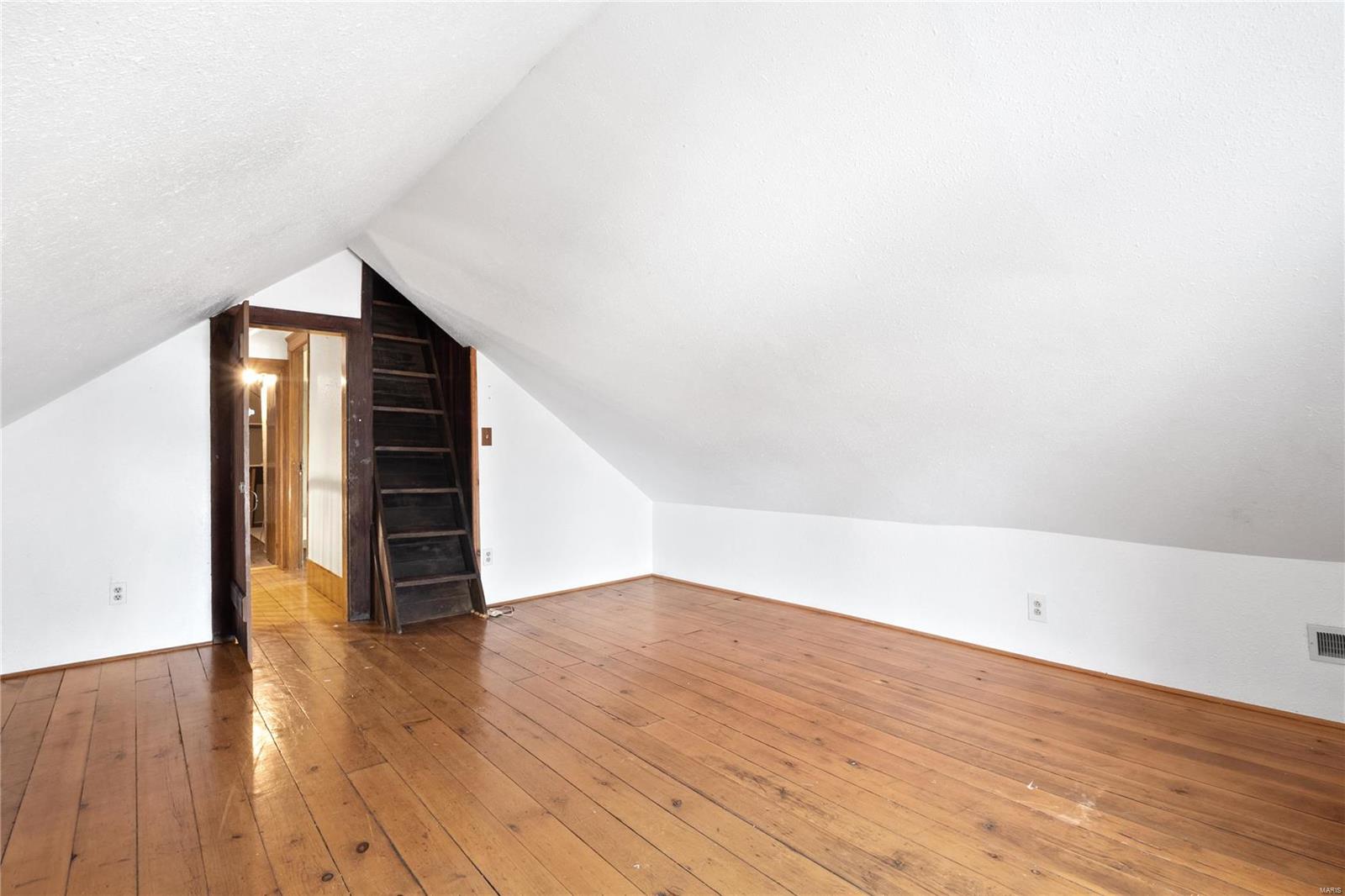 117 N Center Street