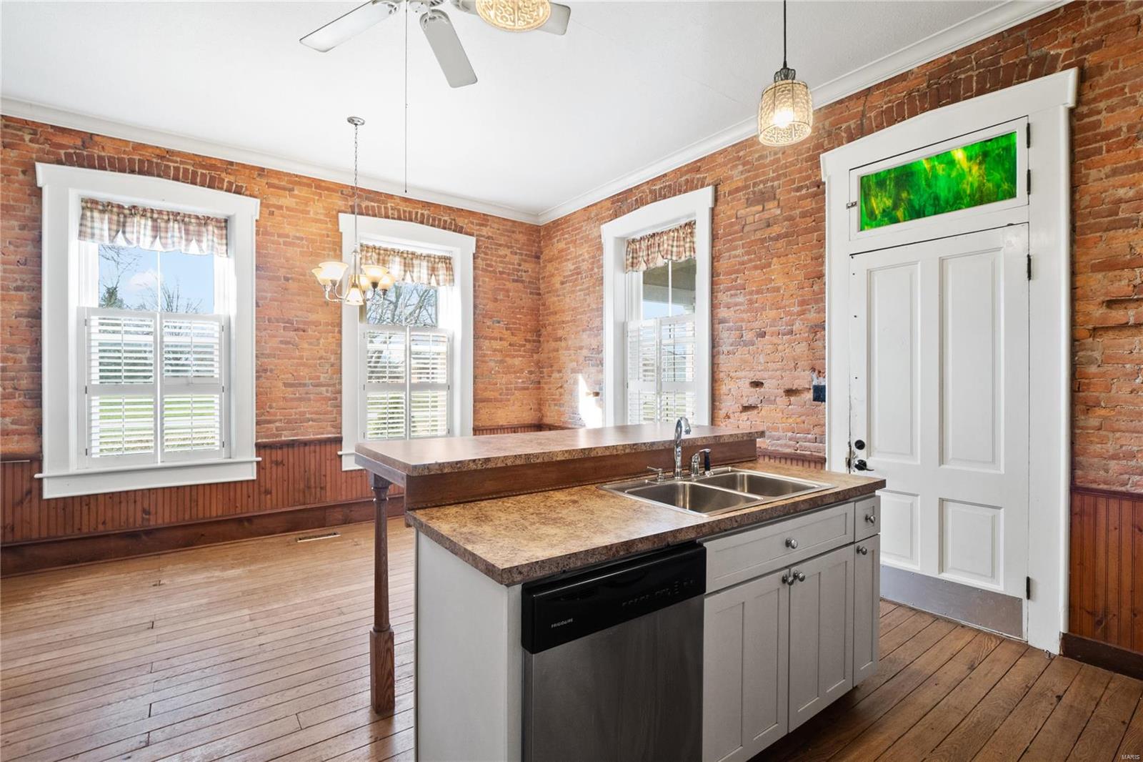 117 N Center Street