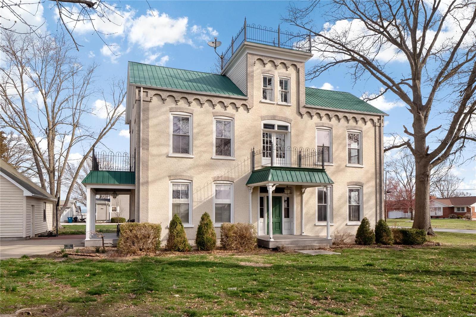 117 N Center Street