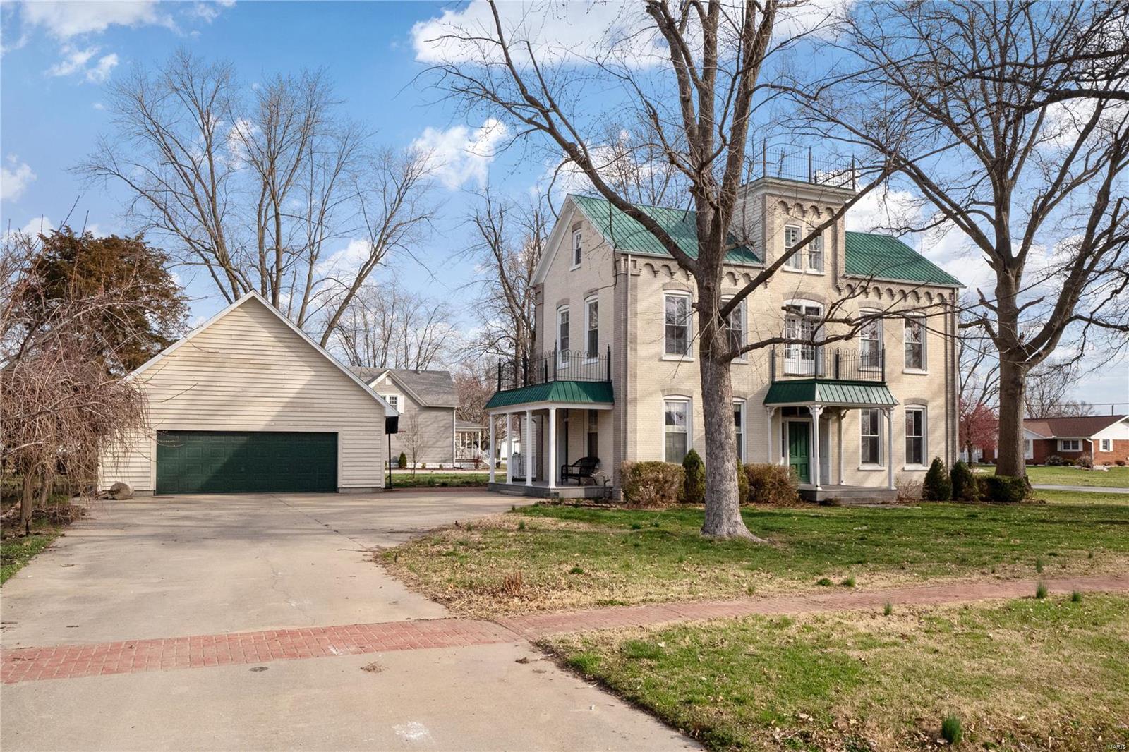117 N Center Street