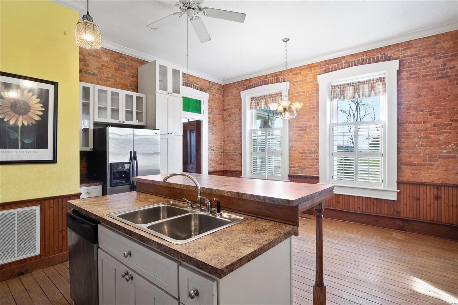 117 N Center Street