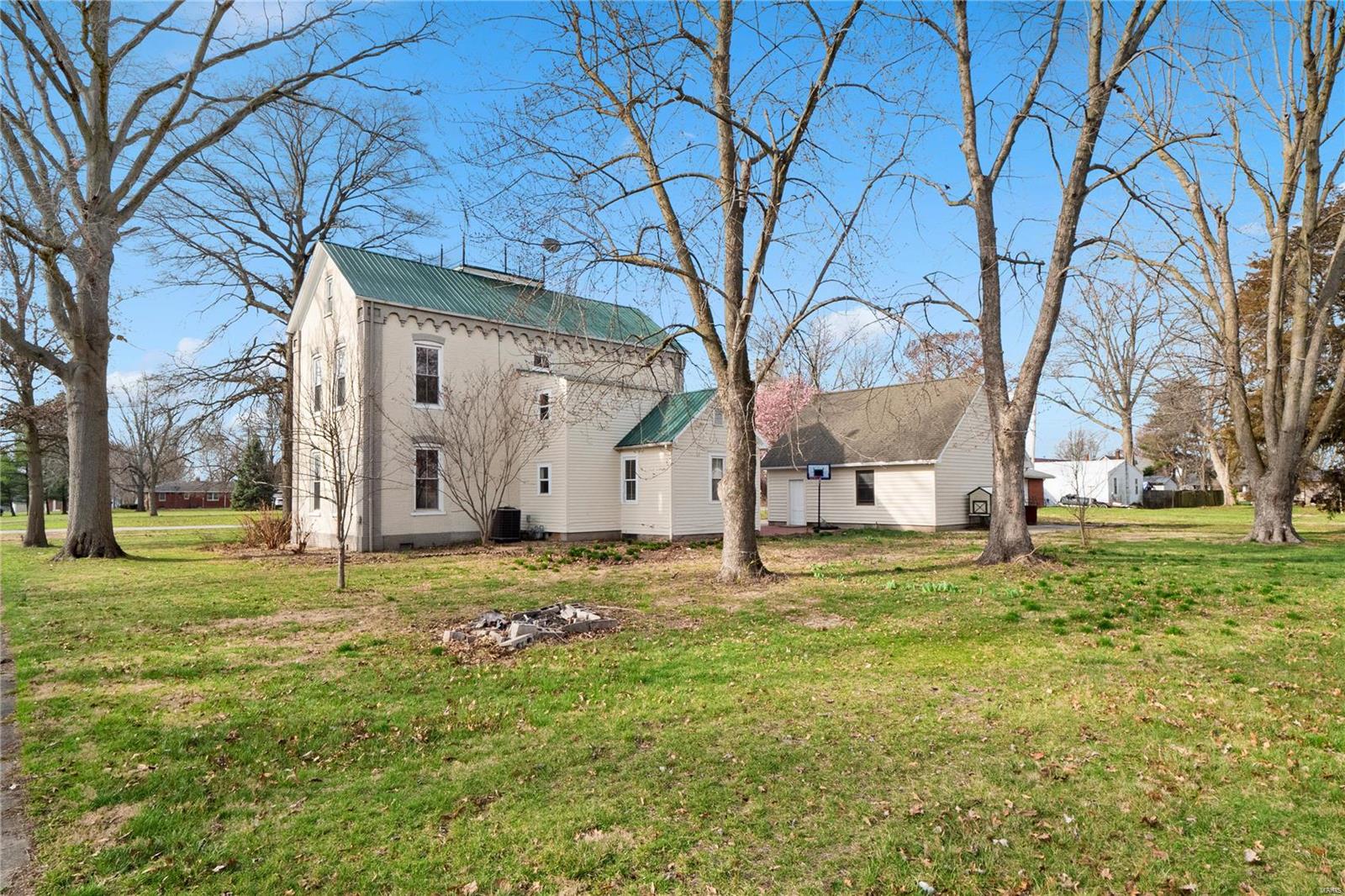 117 N Center Street