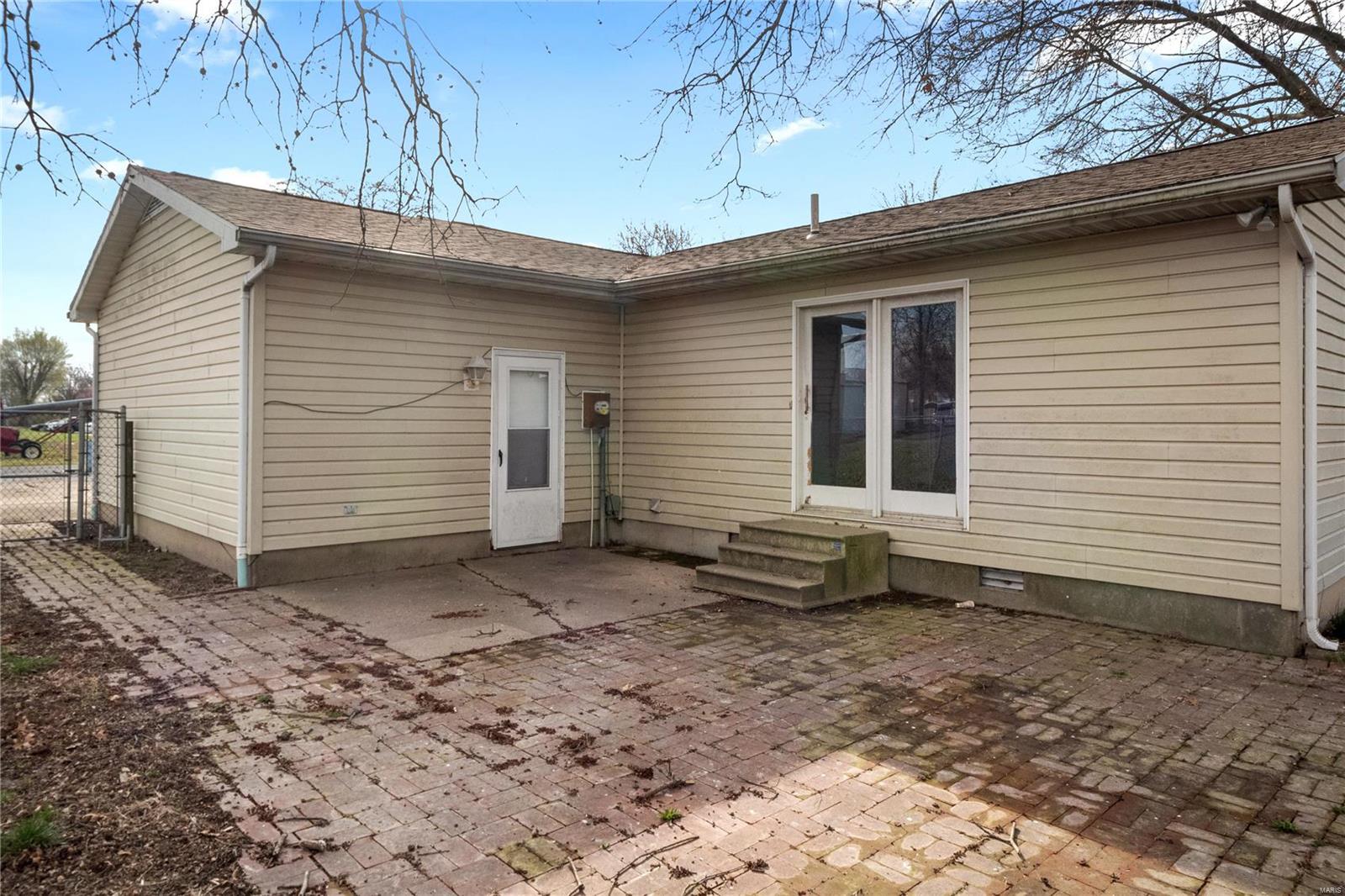 135 S Maple Street